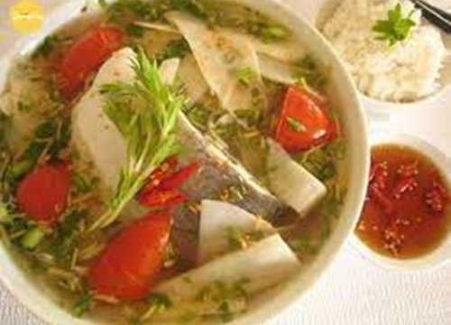 Canh cá nấu mẻ