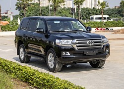 Giá nhiên liệu vừa tăng kỷ lục, hội anh em Toyota Land Cruiser khiến CĐM cảm thấy xót xa cho mỗi lần đổ xăng