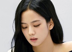 Jisoo (BLACKPINK) lộ visual thật trong buổi đọc kịch bản phim đầu tay, nhan sắc khác 1 trời 1 vực khi bị dìm trong phim