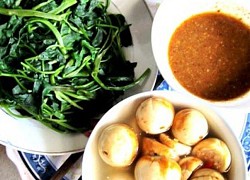 "Nhớ canh rau muống, nhớ cà dầm tương..."