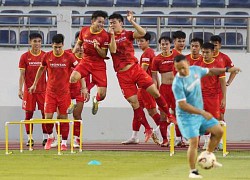 Những khó khăn trên hành trình bảo vệ chức vô địch AFF Cup của tuyển Việt Nam