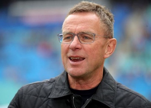 Rangnick vẫn vướng visa, không chỉ đạo MU chiến Arsenal