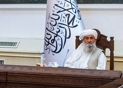 Thủ lĩnh Taliban lần đầu lộ diện, cầu cứu quốc tế