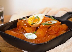 2 cách làm Tokbokki bằng bánh tráng ăn ngon lạ miệng cực dễ làm