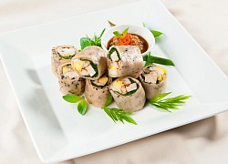 Bánh tráng cuộn rau rừng