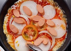 Cách làm pizza mì gói đơn giản ngon miệng dễ làm tại nhà