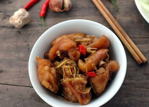 Chân giò kho tương sả