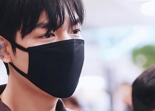 Là mỹ nam hàng đầu xứ sở kim chi vậy mà Lee Min Ho cũng có ngày 'tụt dốc': Mặc đồ như ông chú, mặt mũi phờ phạc, mắt sưng húp