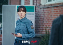 'Jirisan' tập 5: Jun Ji Hyun chạm mặt hung thủ, các kiểm lâm cố gắng bảo vệ núi Jiri vì một sự cố mới