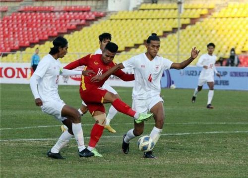 Tiền đạo dân tộc Tà Ôi dùng kỹ năng bóng chuyền giúp U23 Việt Nam hạ U23 Myanmar