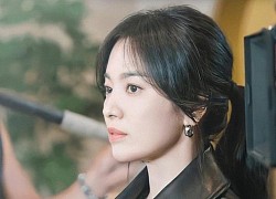 Bỏ xa thời đóng phim với chồng cũ, Song Hye Kyo cặp trai trẻ dát hàng hiệu tiền tỉ