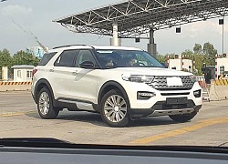 Ford Explorer 2021 bất ngờ xuất hiện trên đường phố Việt Nam, một số chi tiết cho thấy giống hàng nhập chính hãng