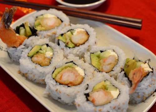 Món sushi cơm đơn giản mà hấp dẫn ngay tại nhà