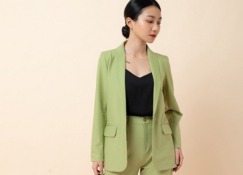 Đồ màu xanh quả bơ "phủ sóng" dịp cuối năm, nàng lưu 10 outfit này là bắt kịp xu hướng