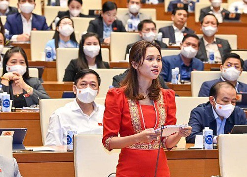 Học sinh lớp 1 học trực tuyến có phù hợp không?