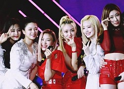 Khoảnh khắc Nayeon trượt ngã: TWICE và ITZY sốc với hành động "ga lăng nửa mùa" của Cha Eun Woo