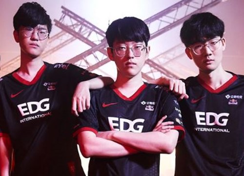 Tổ chức watch party Chung Kết CKTG 2021 trái phép, 3 game thủ ngay lập tức bị "cho lên phường"