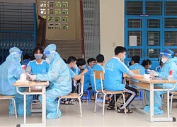 Trà Vinh: Tiêm vaccine phòng COVID-19 cho trên 43.200 học sinh