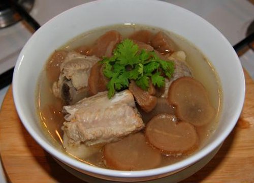 Canh sườn củ cải muối