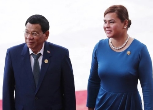 Con gái Duterte tranh cử phó tổng thống