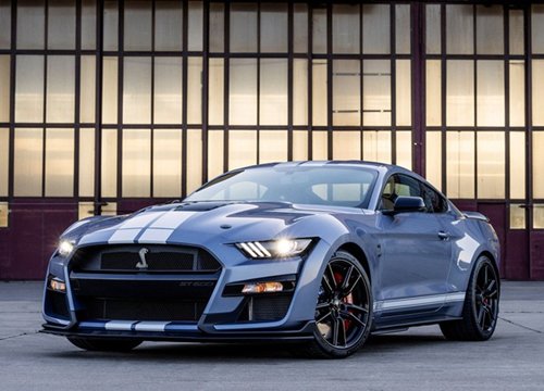 Lộ diện hình ảnh mới nhất về siêu phẩm Mustang Shelby GT500 Heritage Edition 2022