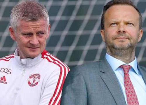 Vô tình thấy Ole tận tụy cống hiến cho MU, Ed Woodward vẫn quay đầu