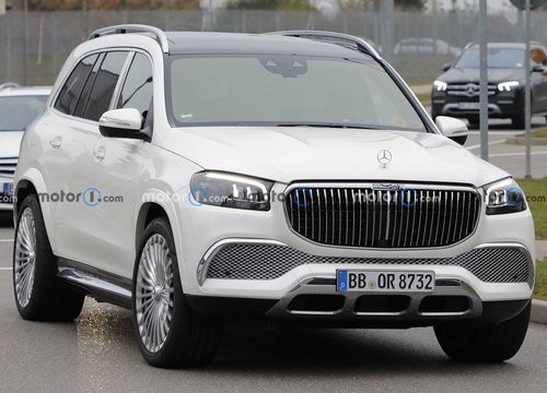 Bản cũ chưa có xe chính hãng về Việt Nam, Mercedes-Maybach GLS bản nâng cấp mới đã lộ diện trên đường