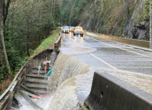 Canada: Hàng nghìn người phải sơ tán do mưa lớn tại tỉnh British Columbia