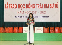 Nữ sinh Làng SOS Hải Phòng nhận học bổng "Trái tim sư tử"