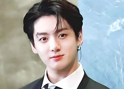 Cứ "hít khí trời Tây" là Jungkook (BTS) làm hậu cung "xỉu cái đùng": Khoảnh khắc số 4 đúng là huyền thoại!