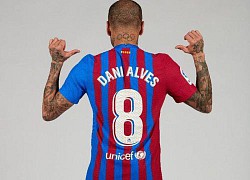 Dani Alves nhận số áo bất ngờ ở Barcelona