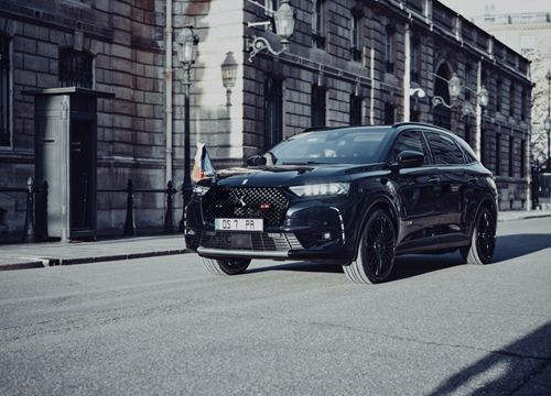 DS 7 Crossback Elysee "chiến hạm" mới của Tổng thống Pháp