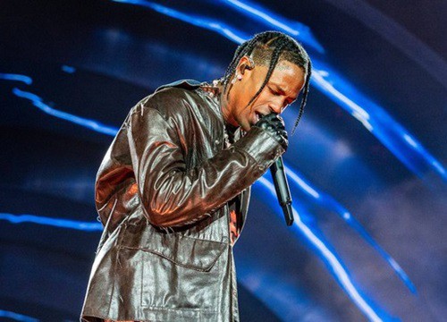 Nike tạm dừng ra mắt giày hợp tác với Travis Scott