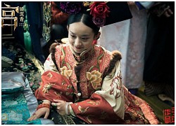 Triệu Lệ Dĩnh có pha xử lý đáng nể khi bạn diễn có "phản ứng sinh lý" trong cảnh giường chiếu