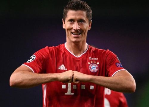 MU bán hàng loạt sao, Lewandowski nhắn Man City