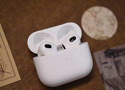 Thiếu hàng, Apple phải bán AirPods mã Singapore tại Việt Nam