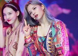 1 vũ đạo của TWICE khó đến mức nhảy xong là chẳng đi nổi, vậy mà Jeongyeon vỡ đĩa đệm cổ vẫn biểu diễn "ngon lành"