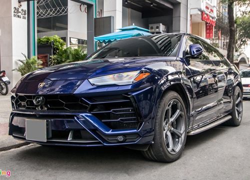 Cận cảnh Lamborghini Urus màu độc tại TP.HCM