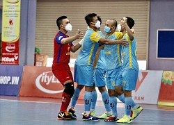 Chuyện kỳ lạ: Cầu thủ futsal đeo khẩu trang thi đấu tại giải VĐQG