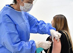 Italy cho phép tiêm liều vaccine tăng cường phòng COVID-19 sau 5 tháng