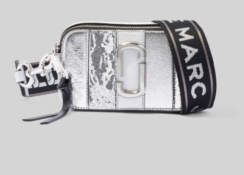 Marc Jacobs Resort 2021: Hoài niệm ngọt ngào được nhân cách hóa