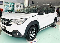 Suzuki XL7 giảm giá 'khủng': Kẻ cười người khóc