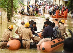 Thành phố Bangalore của Ấn Độ bị ngập lụt do mưa lớn