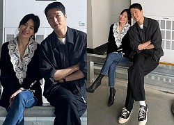 Bắt gặp Song Hye Kyo - Jang Ki Yong có hành động "mờ ám" ở hậu trường, "tình mới" biểu hiện lạ khi thấy ảnh tạp chí của đàn chị