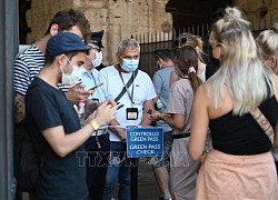 Italy siết chặt quy định với những người không tiêm vaccine ngừa COVID-19