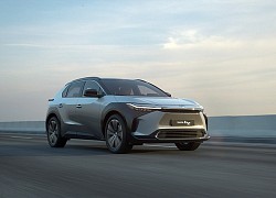 Toyota quyết tâm đánh đổi để làm ô tô điện giá rẻ cho số đông, kỳ vọng bán hàng triệu xe mỗi năm