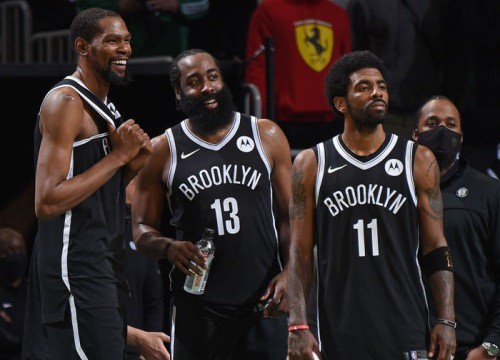 Brooklyn Nets liệu có nên nhân nhượng với Kyrie Irving?