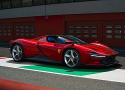 Cựu giám đốc thiết kế Ferrari chê ỏng eo siêu xe 2,3 triệu USD mới: 'Ấn tượng nhưng không đẹp'