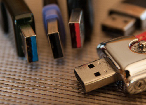 Giải mã ý nghĩa các màu sắc của cổng USB