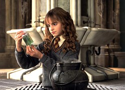 Emma Watson hé lộ lý do suýt nghỉ đóng Harry Potter, mệt mỏi vì một điều khiến fan xót xa